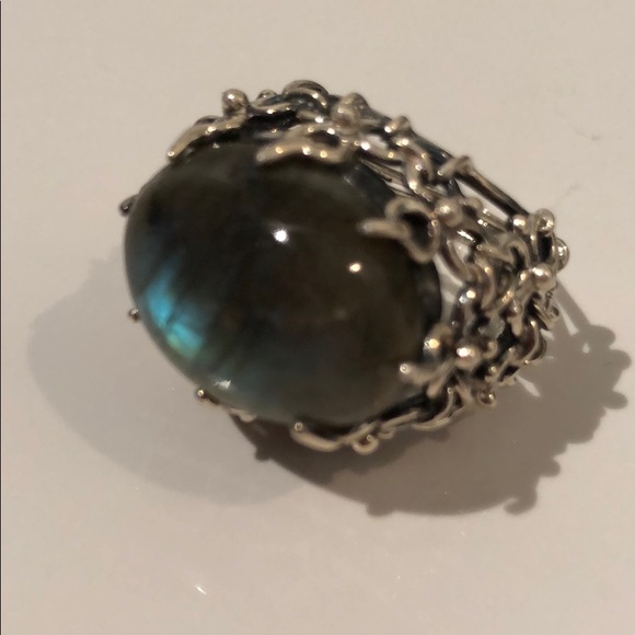 LABRADORITE SILVER METAL INTRICATE DESIGN RING - Picture 7 of 7